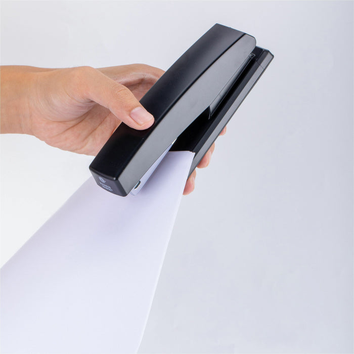 Business Source Full-Strip Desktop Stapler, 20-Sheet Capacity, Black (BSN65648)